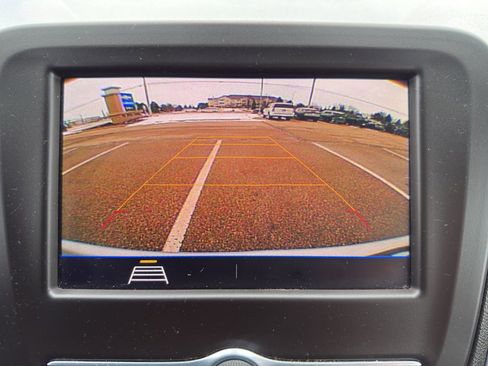 Used 2021 Chevrolet Equinox LS w/ LS Convenience Package image 27