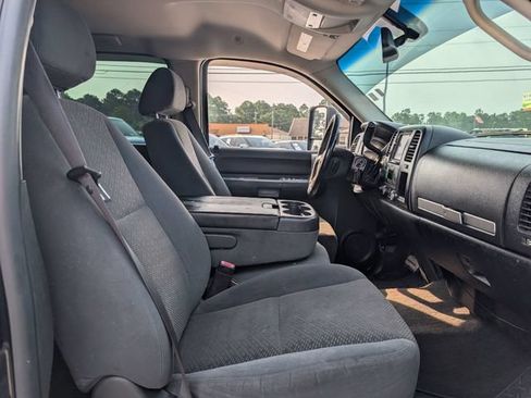 Used 2007 Chevrolet Silverado 1500 LT w/ 1LT Convenience Package AWD/4WD image 26