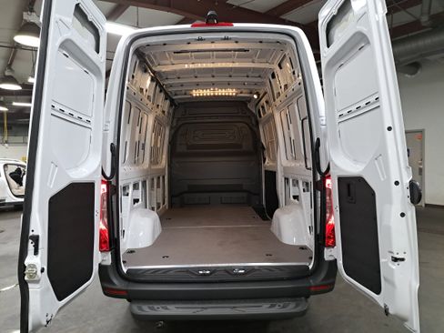 New 2026 Mercedes-Benz Sprinter 2500 image 11