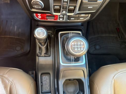 Used 2021 Jeep Wrangler Unlimited Rubicon w/ Dual Top Group image 17