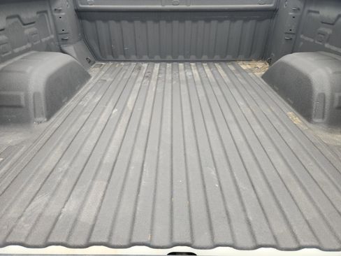 Used 2025 Chevrolet Silverado 1500 LT w/ Safety Package AWD/4WD image 32