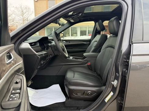 New 2026 Jeep Grand Cherokee Limited image 21