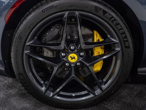 Used 2025 Ferrari Roma Spider image 38