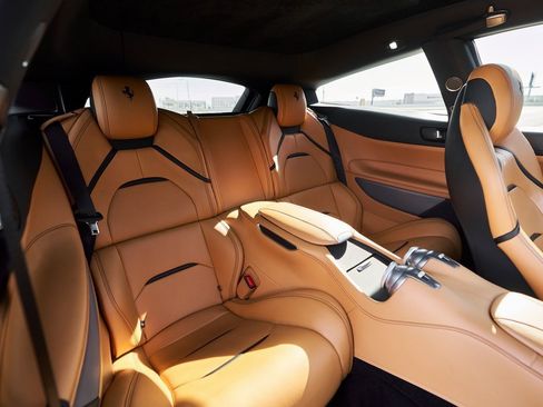 Used 2018 Ferrari GTC4Lusso image 43