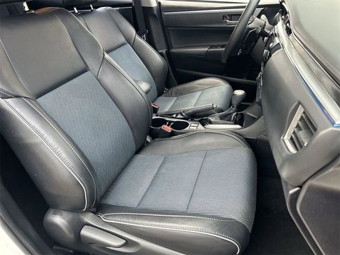 Used 2016 Toyota Corolla image 8