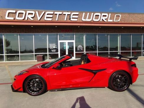 Used 2025 Chevrolet Corvette Z06 image 11