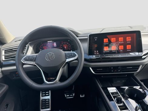 New 2026 Volkswagen Atlas Peak Edition image 15