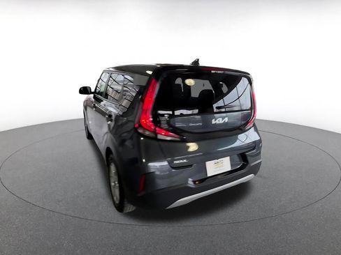 Used 2025 Kia Soul LX w/ LX Technology Package image 13