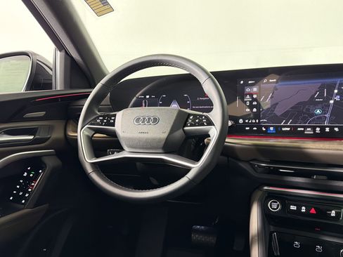 Certified 2025 Audi Q5 Premium Plus image 27