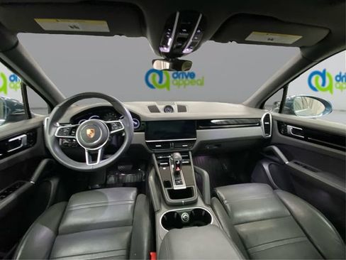 Used 2019 Porsche Cayenne AWD/4WD image 30