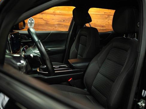 Used 2025 Chevrolet Equinox LT image 9