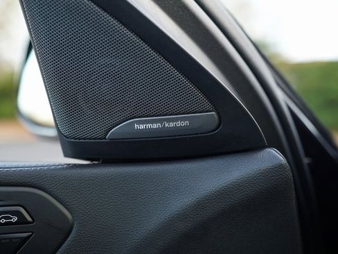 Used 2021 BMW X6 xDrive40i w/ M Sport Package image 38