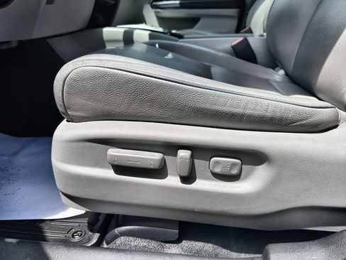 Used 2019 Honda Pilot Touring image 16