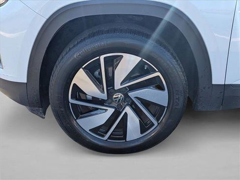 Used 2024 Volkswagen Atlas SE image 20