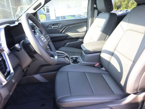 New 2025 GMC Canyon Elevation w/ Convenience Package image 12