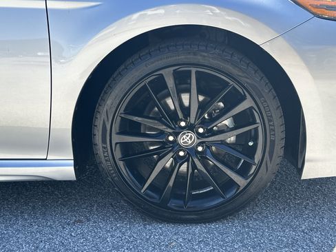 Used 2023 Toyota Camry XSE image 12