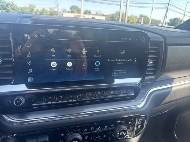 Used 2024 Chevrolet Silverado 1500 High Country w/ Technology Package AWD/4WD image 13
