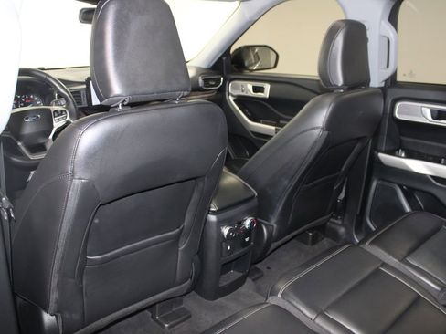 Used 2021 Ford Explorer Limited w/ Equipment Group 301A image 26