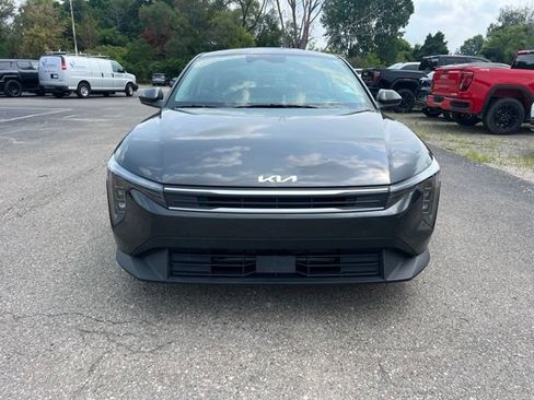 Used 2025 Kia K4 FWD image 2