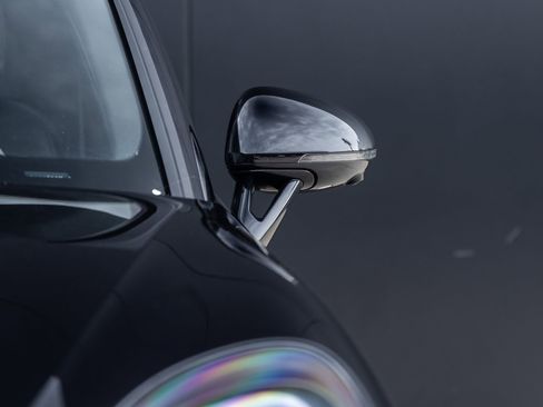 Certified 2023 Porsche Macan AWD/4WD image 18