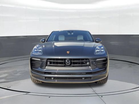Used 2025 Porsche Macan AWD/4WD image 9