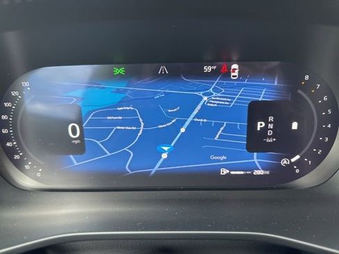 Certified 2025 Volvo XC40 B5 Plus AWD/4WD image 23