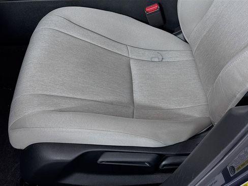 Certified 2023 Honda Accord LX image 18