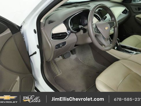 Certified 2024 Chevrolet Malibu LT FWD image 8