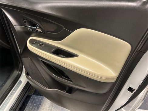 Used 2018 Buick Encore Preferred image 11