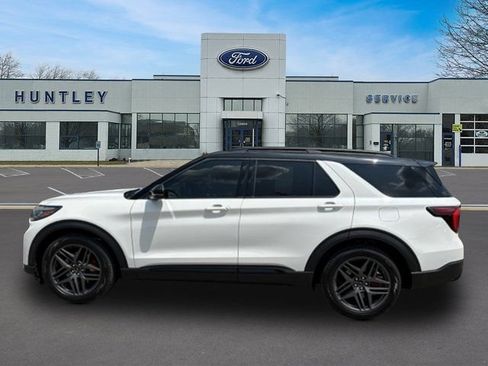 Certified 2025 Ford Explorer ST AWD/4WD image 6