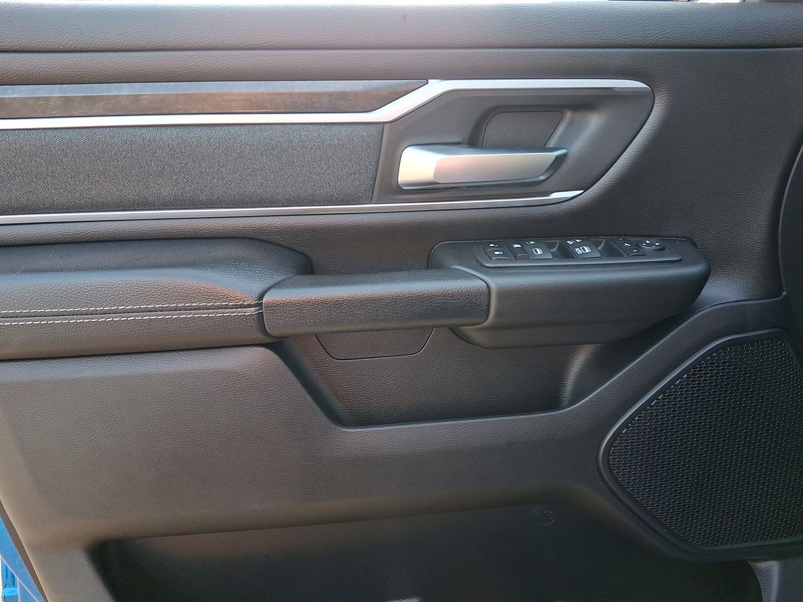 Used 2022 RAM 1500 Big Horn AWD/4WD image 12