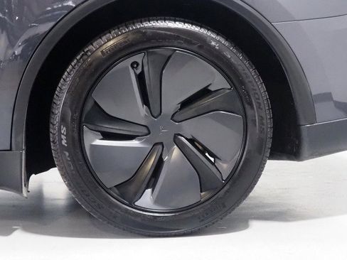 Used 2026 Tesla Model Y 2WD image 53