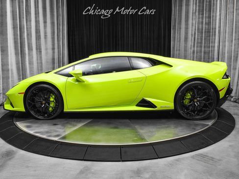 Used 2020 Lamborghini Huracan EVO image 31