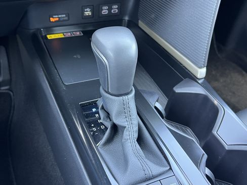 Used 2026 Toyota Camry SE w/ Convenience Package FWD image 29