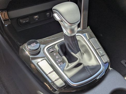 New 2026 Kia Seltos S FWD image 24