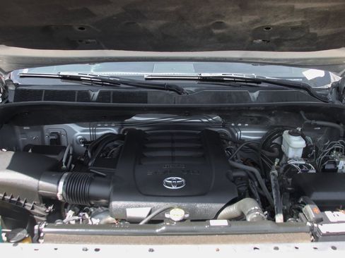 Used 2017 Toyota Tundra SR5 image 11