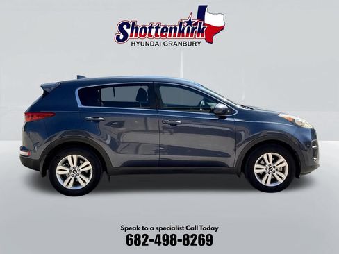Used 2018 Kia Sportage LX FWD image 4