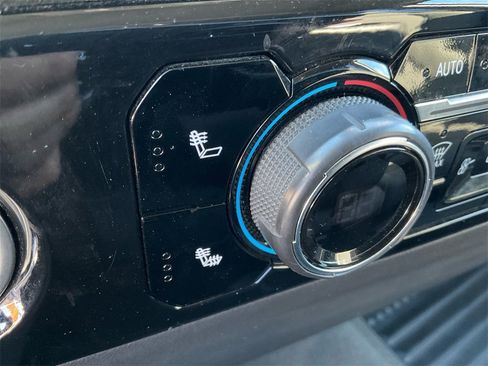 Used 2022 Chevrolet Silverado 1500 LT image 21