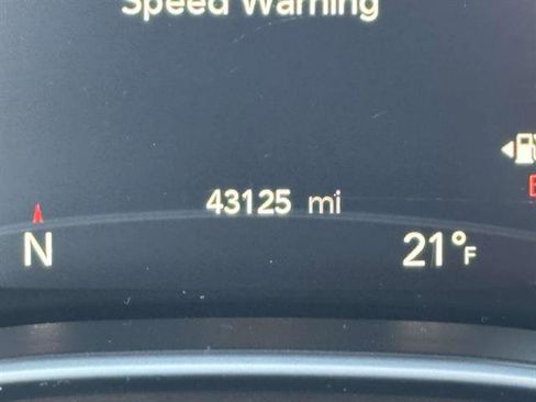 Used 2018 Chrysler Pacifica Touring-L Plus w/ Advanced Safetytec Group image 18