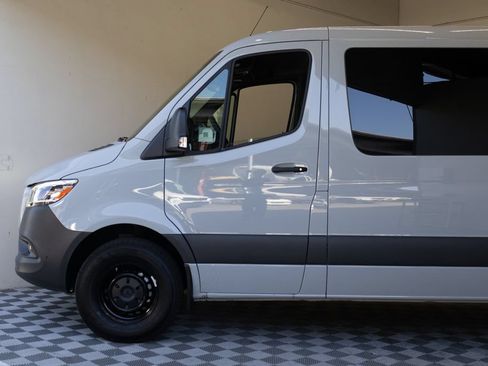 Used 2025 Mercedes-Benz Sprinter 2500 image 8