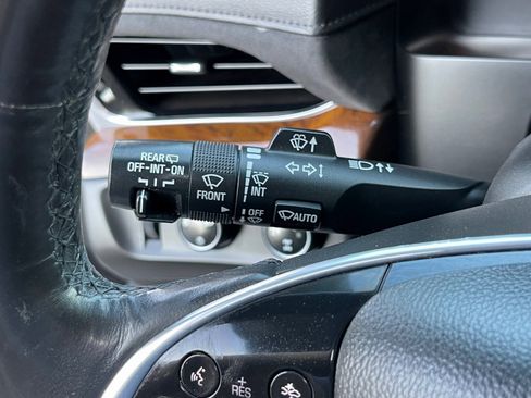 Used 2017 Cadillac Escalade ESV Premium Luxury image 48