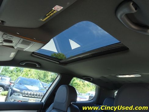 Used 2008 Volkswagen R32 AWD/4WD image 24