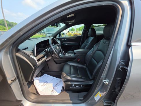 Used 2024 Cadillac XT4 Premium Luxury AWD/4WD image 28