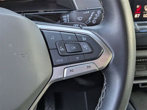 Used 2024 Volkswagen Atlas Cross Sport SE image 19