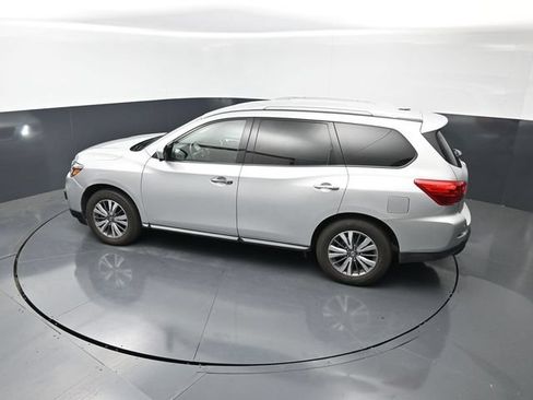 Used 2020 Nissan Pathfinder SL AWD/4WD image 16
