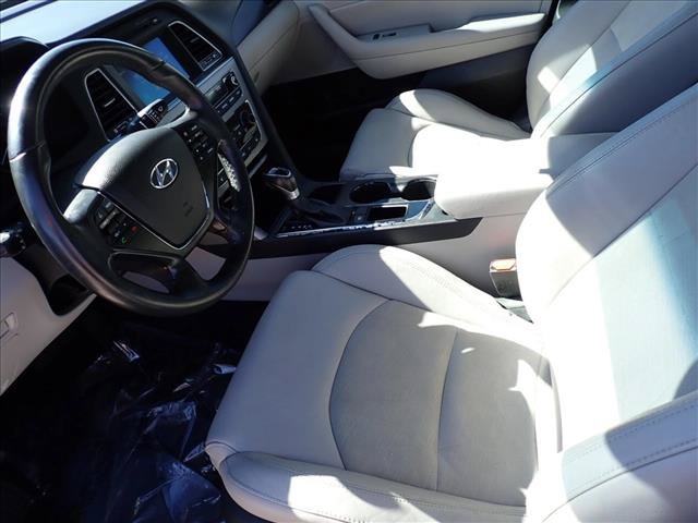 Used 2017 Hyundai Sonata Sport w/ Value Edition Package 02 FWD image 9