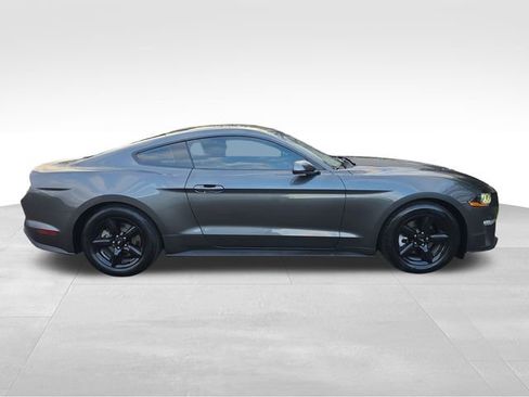 Used 2019 Ford Mustang Coupe image 9