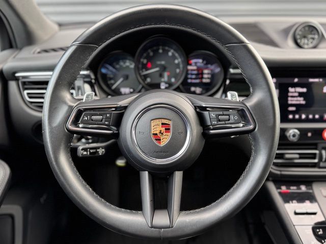 Used 2022 Porsche Macan AWD/4WD image 19
