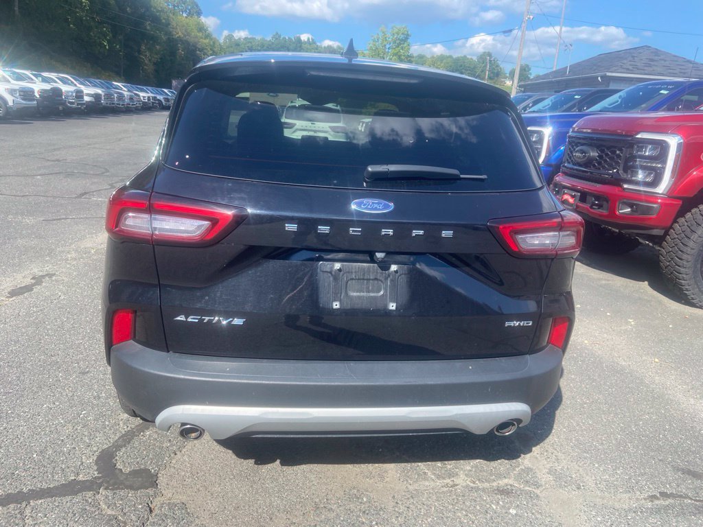 Used 2025 Ford Escape Active AWD/4WD image 11