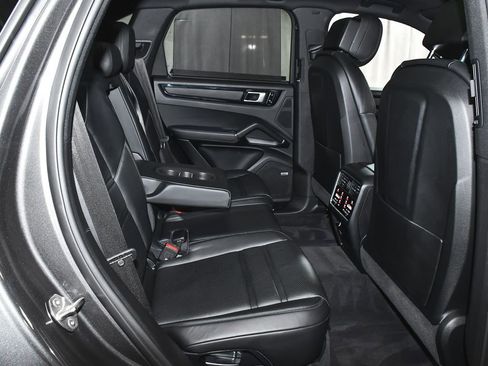 Used 2019 Porsche Cayenne S AWD/4WD image 55